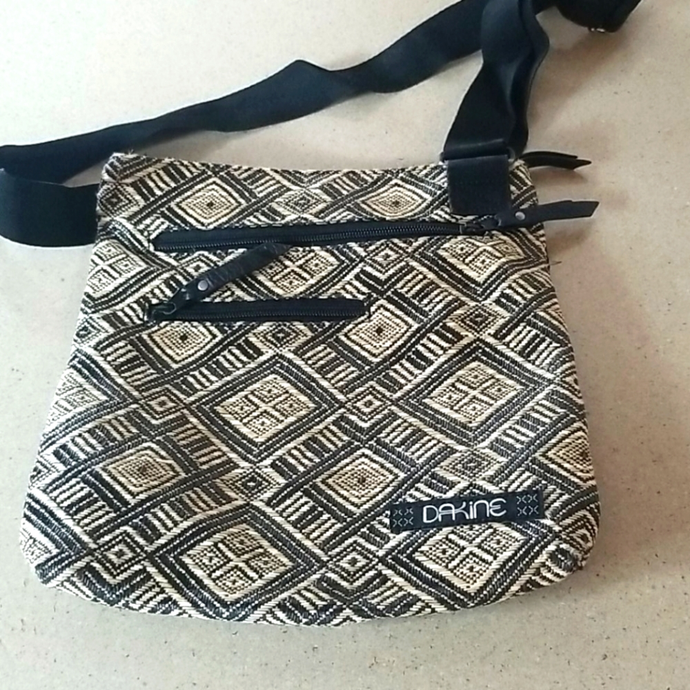 Dakine crossbody bag